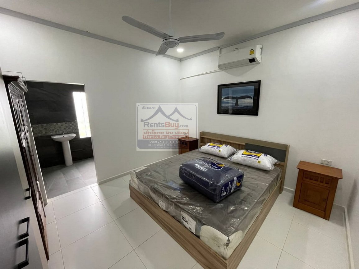 houseforrent&sale07 6548-Versatile Property for Rent or Sale in Prime Commercial Hub Ideal for Home or Business at Logistic Railway, 450 Years Road