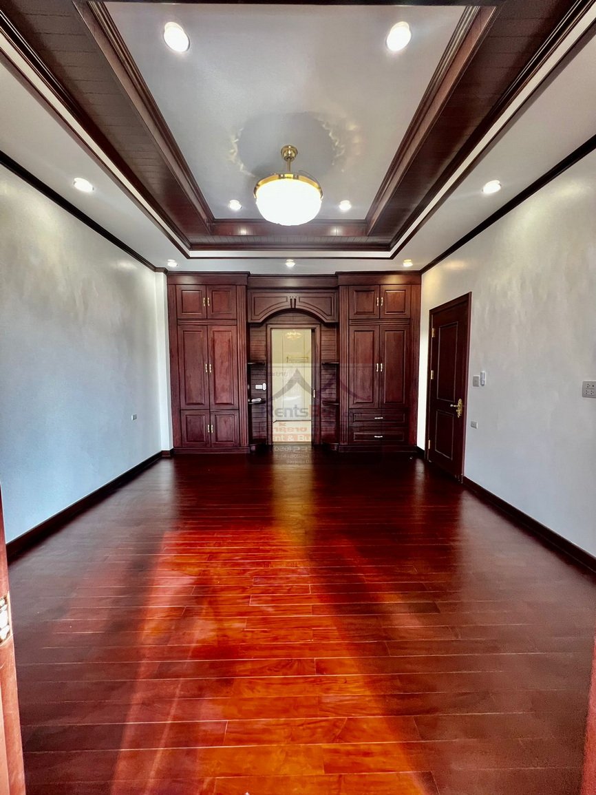 6540-Elegant Lao Style Luxury Residence Near Top International School A Prestigious Lifestyle Investment