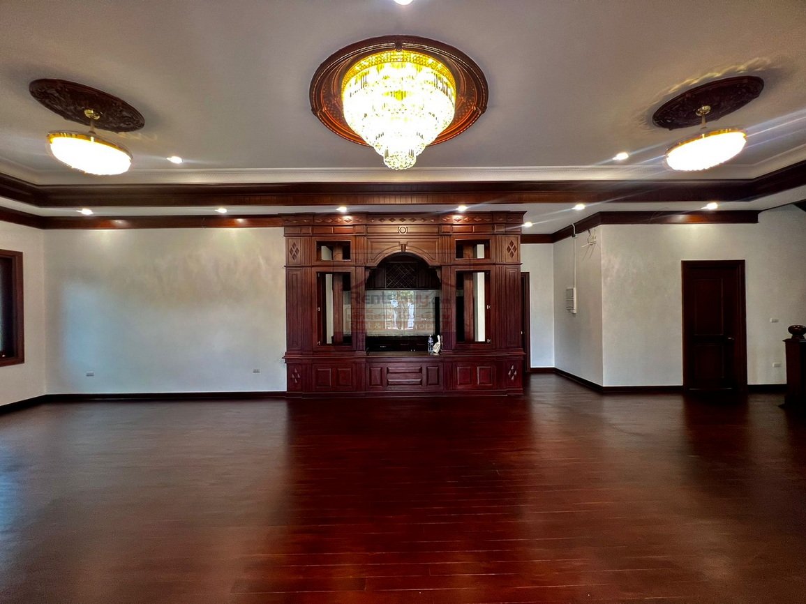 6540-Elegant Lao Style Luxury Residence Near Top International School A Prestigious Lifestyle Investment