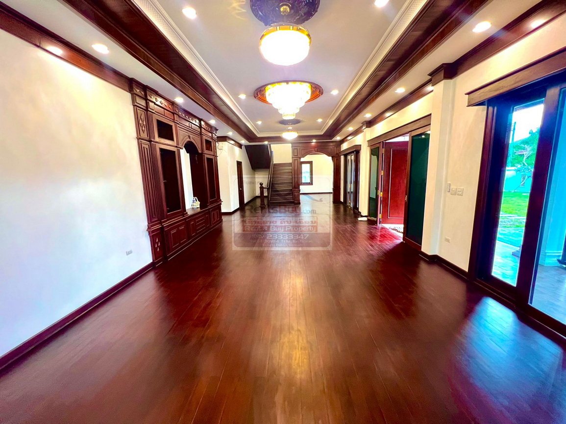 6540-Elegant Lao Style Luxury Residence Near Top International School A Prestigious Lifestyle Investment