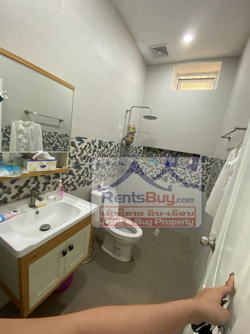 6577-Charming 3-Bedroom Home with Spacious Yard in Sisattanak District