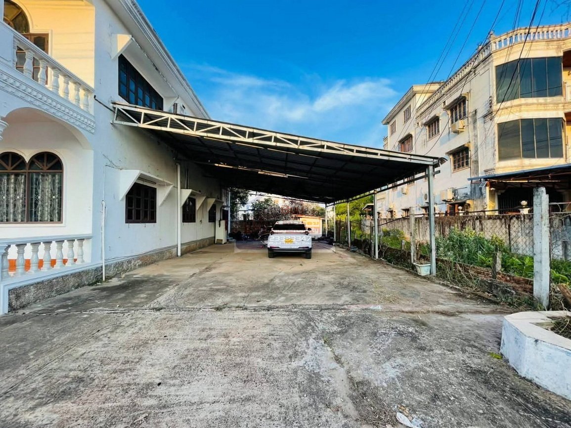 6569-Fully Furnished 4-Bedroom Villa for Rent in Sisattanak Spacious, Secure & Family-Friendly Living in Central Vientiane