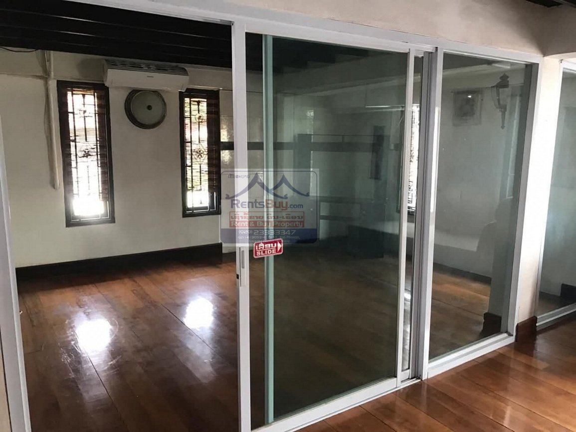 6570-Elegant 4-Bedroom, 5-Bathroom Fully Furnished Home for Rent in Prime Xaysettha District, Vientiane