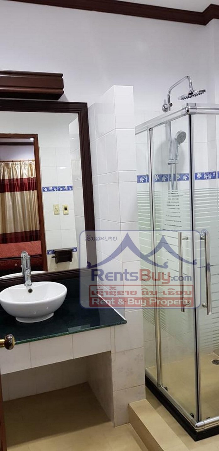 6584-Dual-Purpose Luxury Villa for Residential or Commercial Use in Prime Location