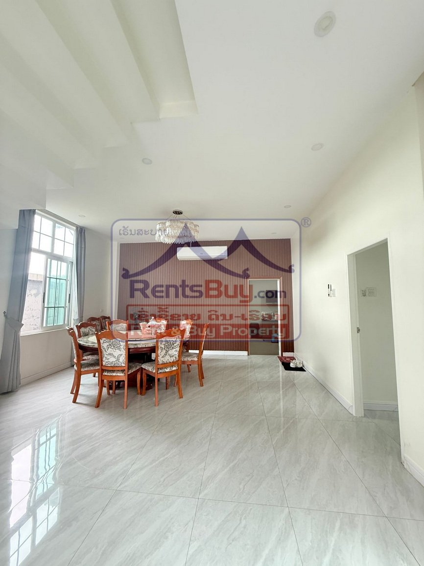 6577-Charming 3-Bedroom Home with Spacious Yard in Sisattanak District