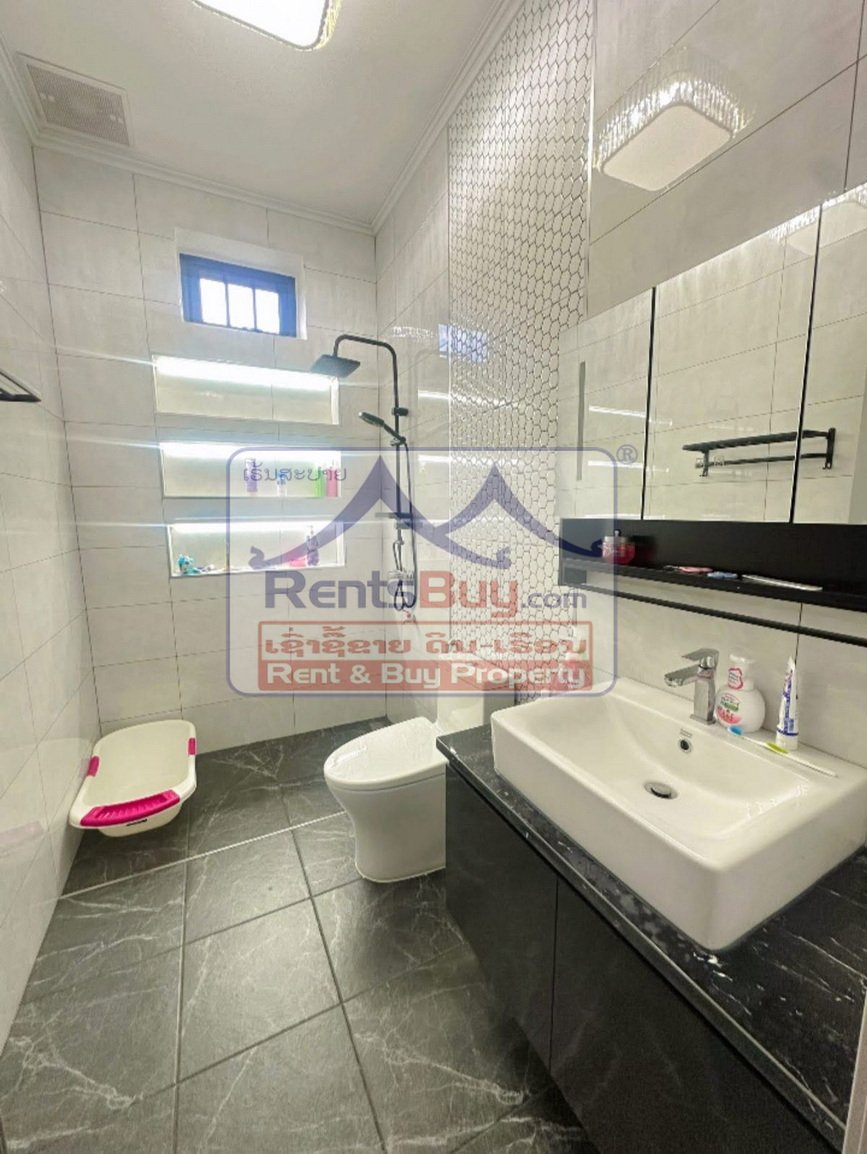 houseforrent13 6589-Modern 5-Bedroom Luxury Home in Prestigious Chanthabouly District