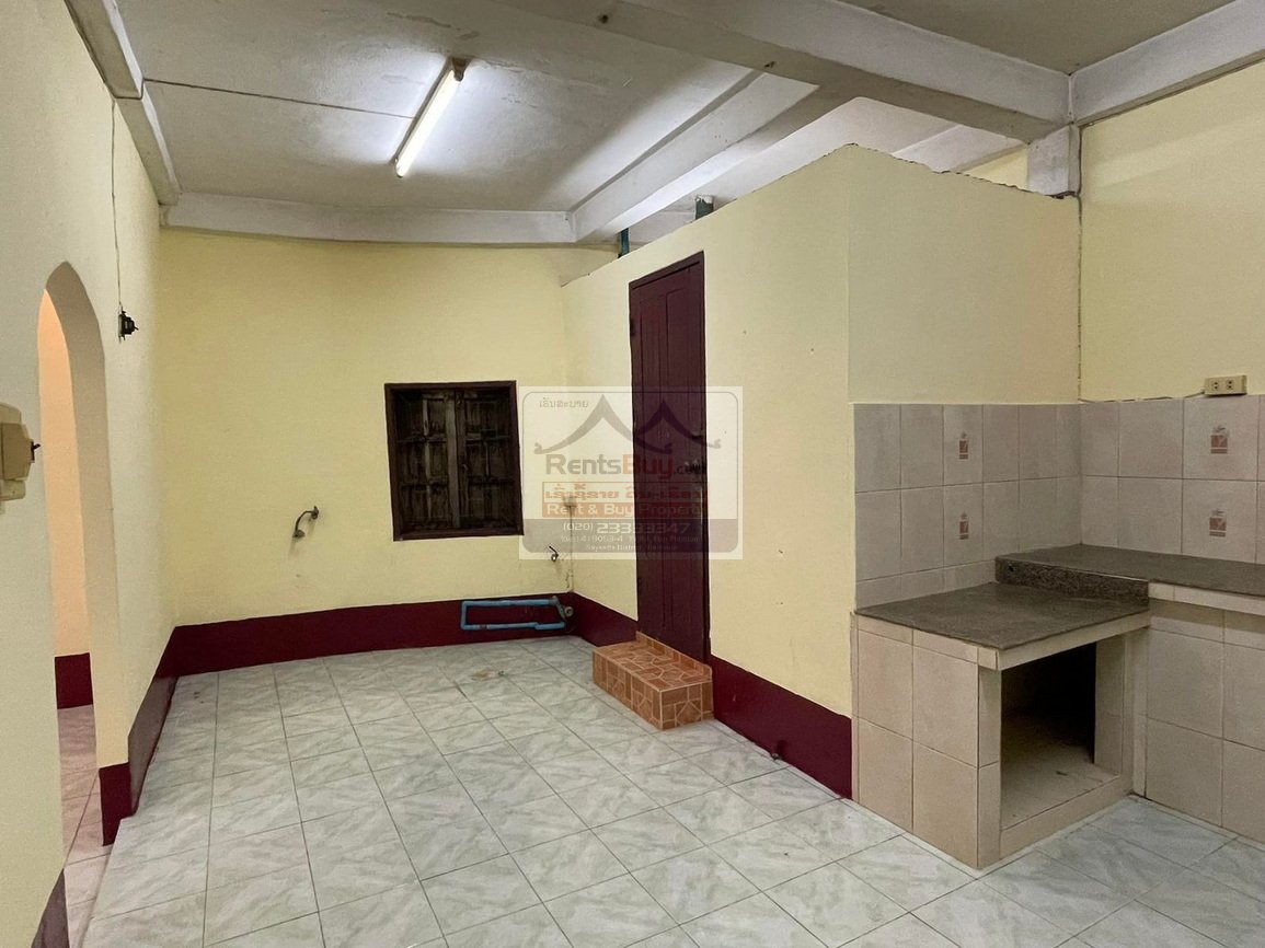 6557-Stylish Two Story Villa in Prime Location Near Zhanjiang Market