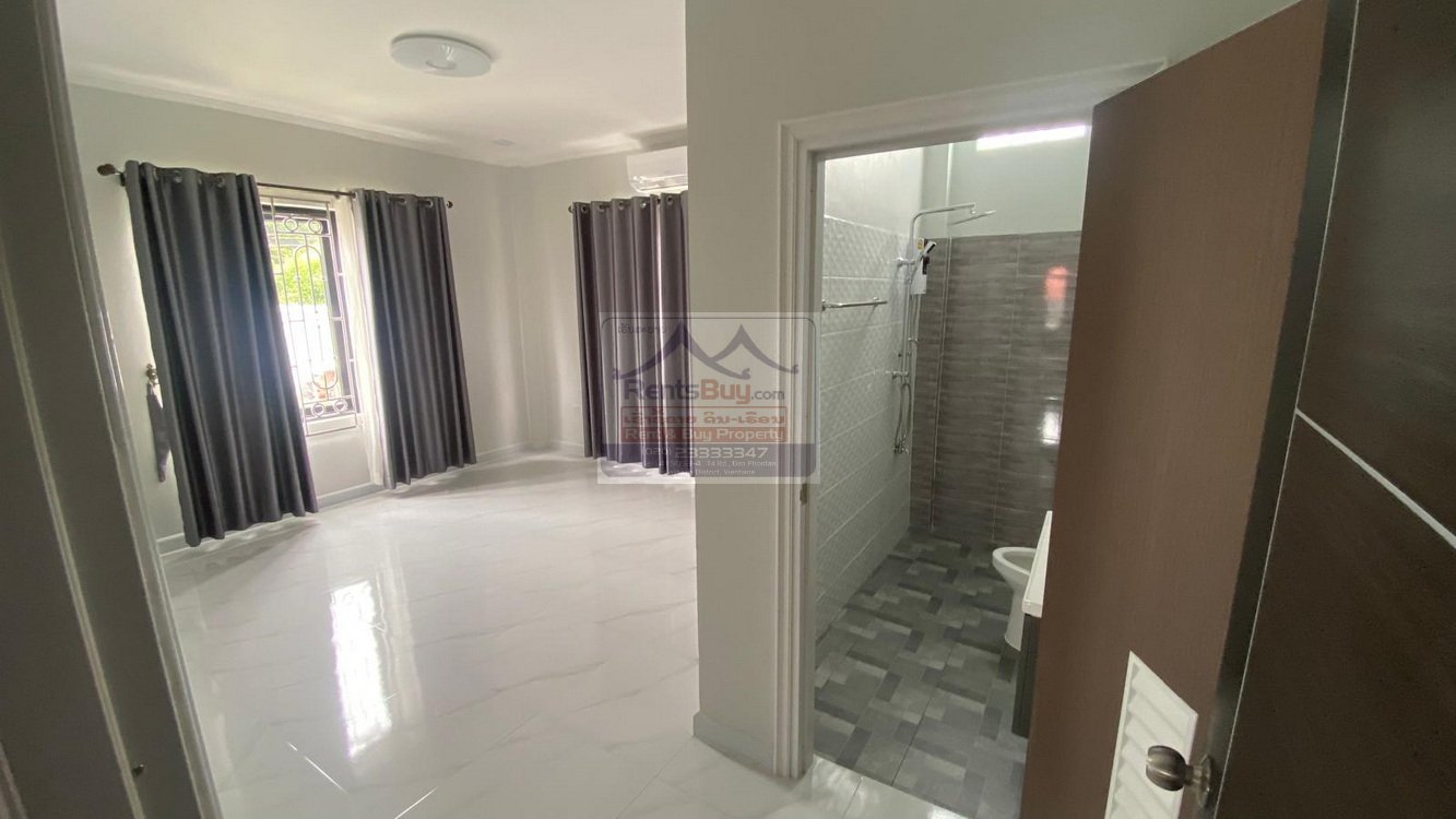 6551-Prime Property for Sale in Sikottabong District Spacious 3-Bedroom Home with Investment Potential