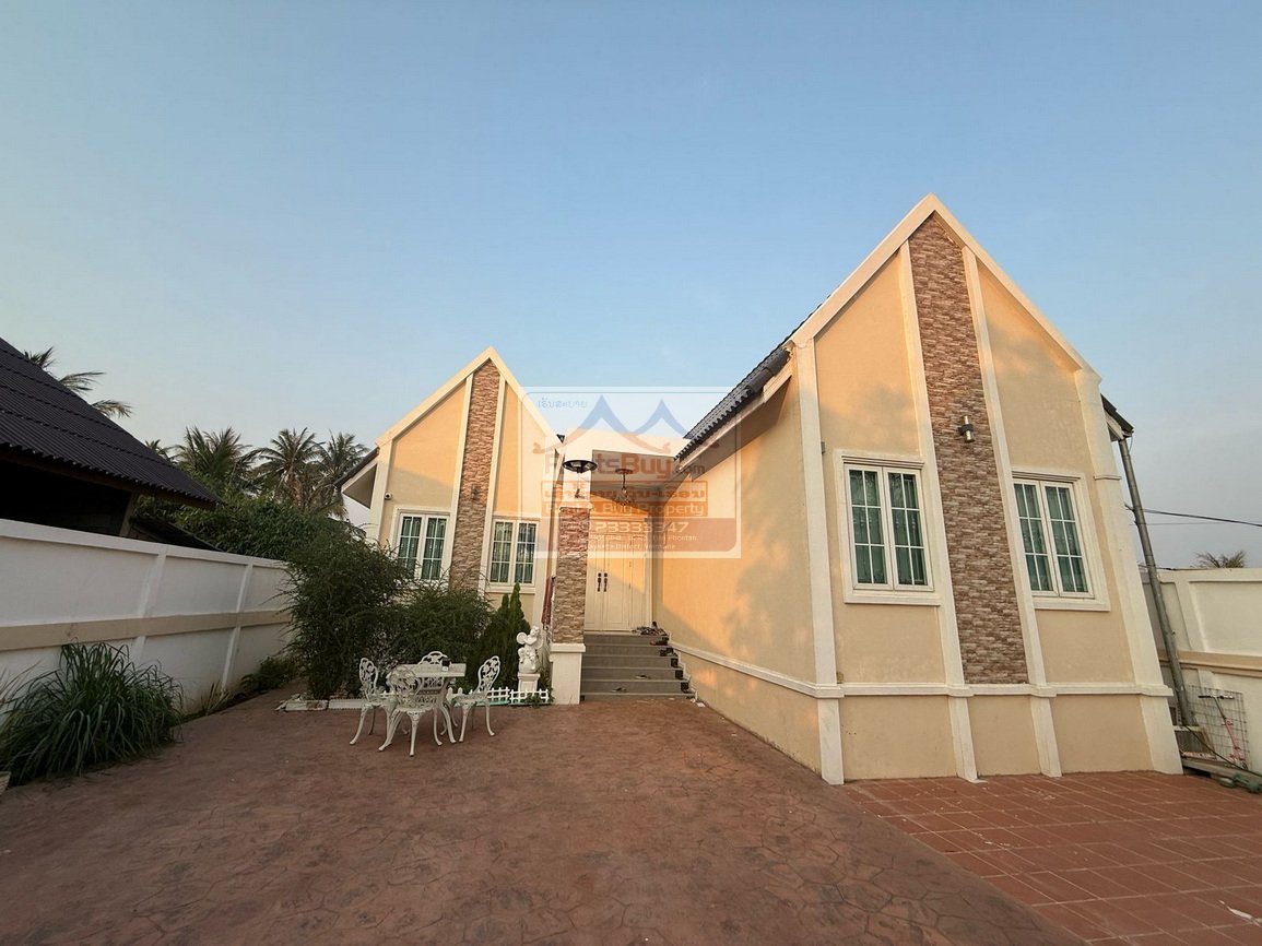 renthouse02 6563-Spacious 3 Bedroom Home Steps from the River Ideal for Families or Shared Living