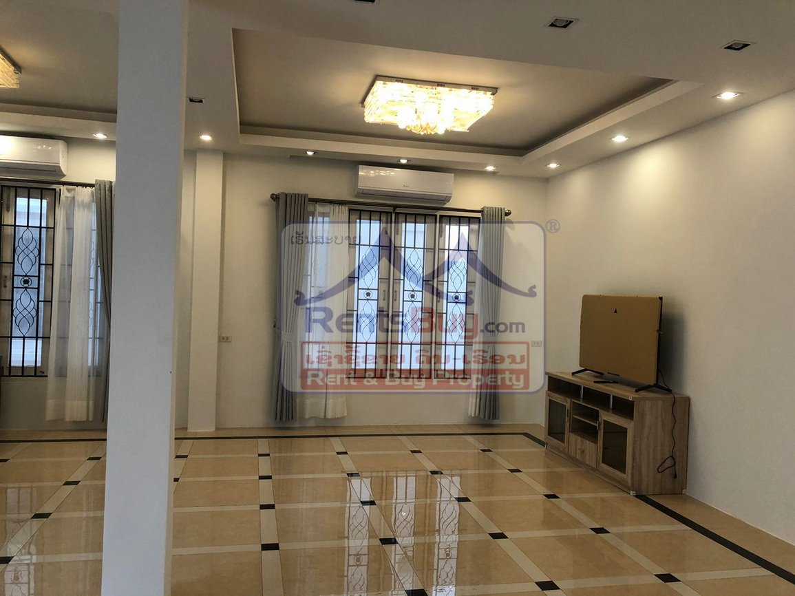 6587-Spacious 6-Bedroom Home for Rent Near Phonsavang Market – Ideal for Families or Business