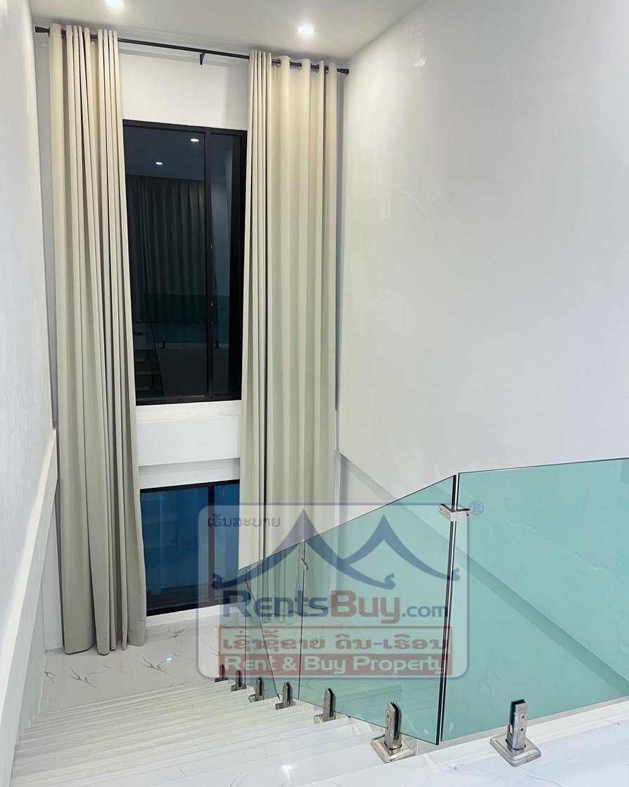 6128-Spacious Family Home Near Setthathirath Hospital – Ideal for Expats & Professionals