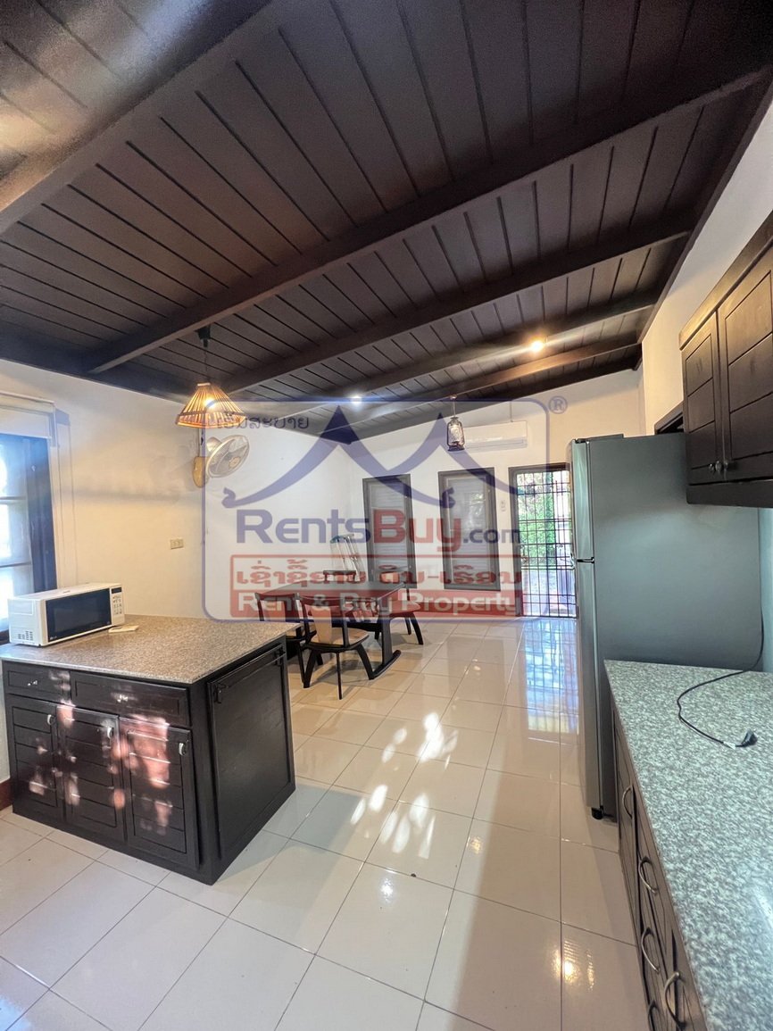6618-Charming Lao-Style Villa for Lease in Central Vientiane – Spacious, Secure, Fully Furnished