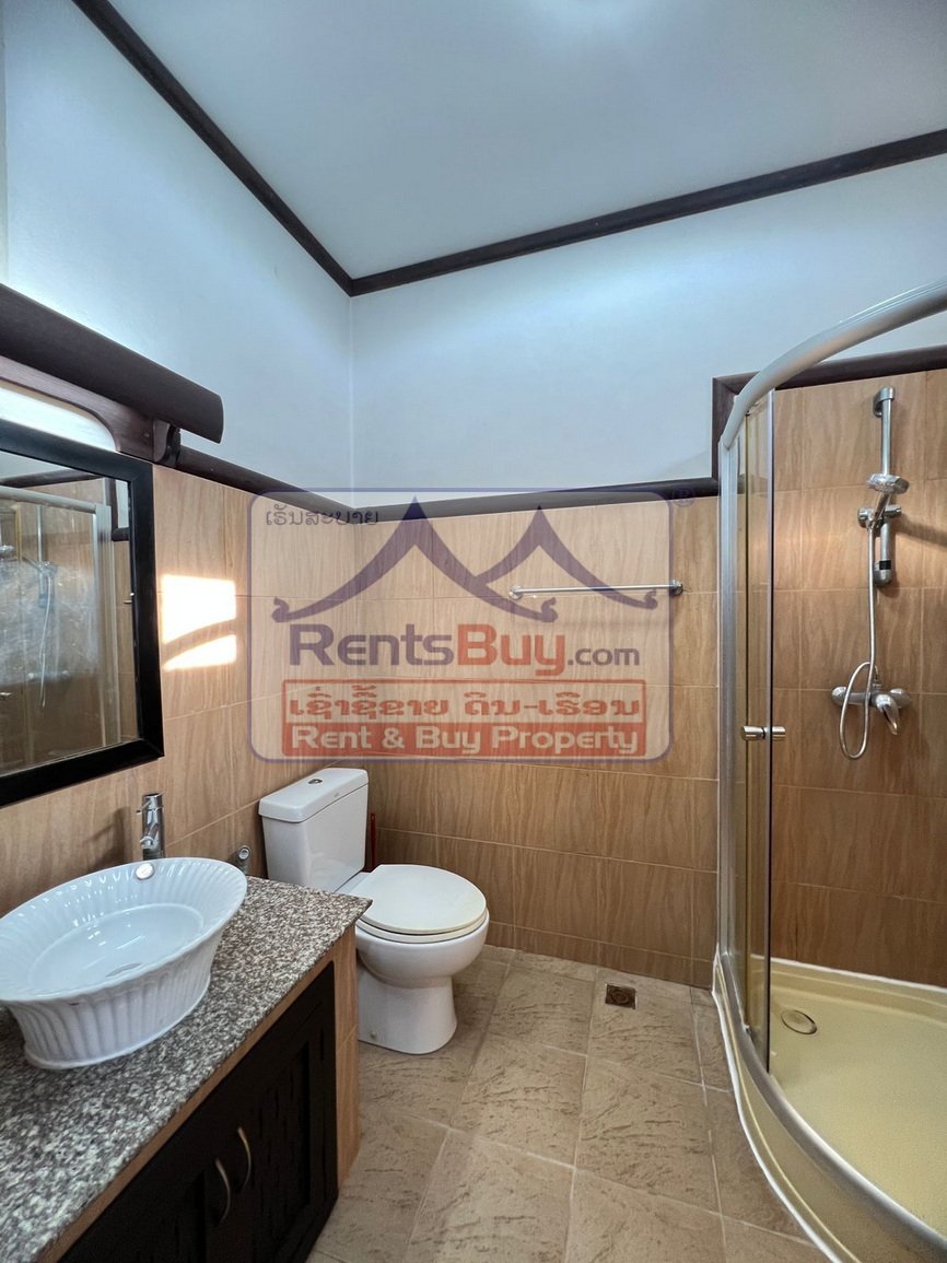 6618-Charming Lao-Style Villa for Lease in Central Vientiane – Spacious, Secure, Fully Furnished