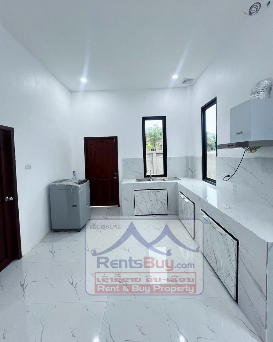 6128-Spacious Family Home Near Setthathirath Hospital – Ideal for Expats & Professionals