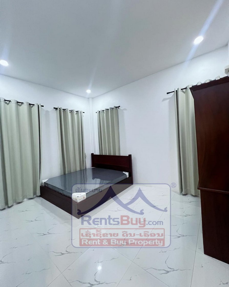 6128-Spacious Family Home Near Setthathirath Hospital – Ideal for Expats & Professionals