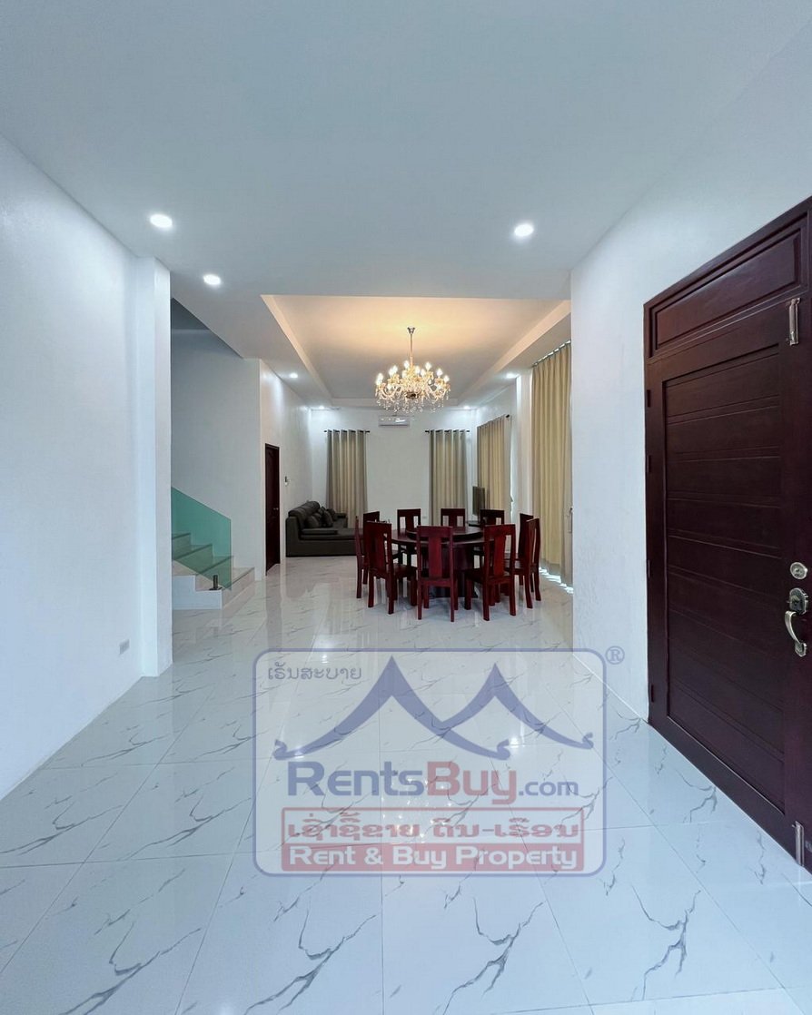 6128-Spacious Family Home Near Setthathirath Hospital – Ideal for Expats & Professionals