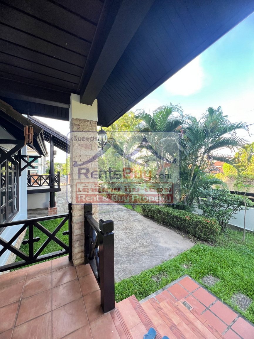 6618-Charming Lao-Style Villa for Lease in Central Vientiane – Spacious, Secure, Fully Furnished