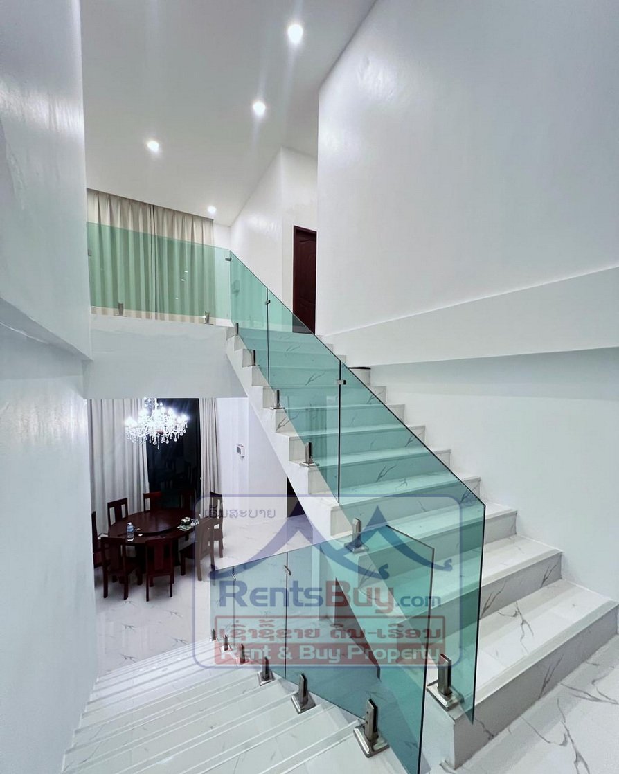 6128-Spacious Family Home Near Setthathirath Hospital – Ideal for Expats & Professionals