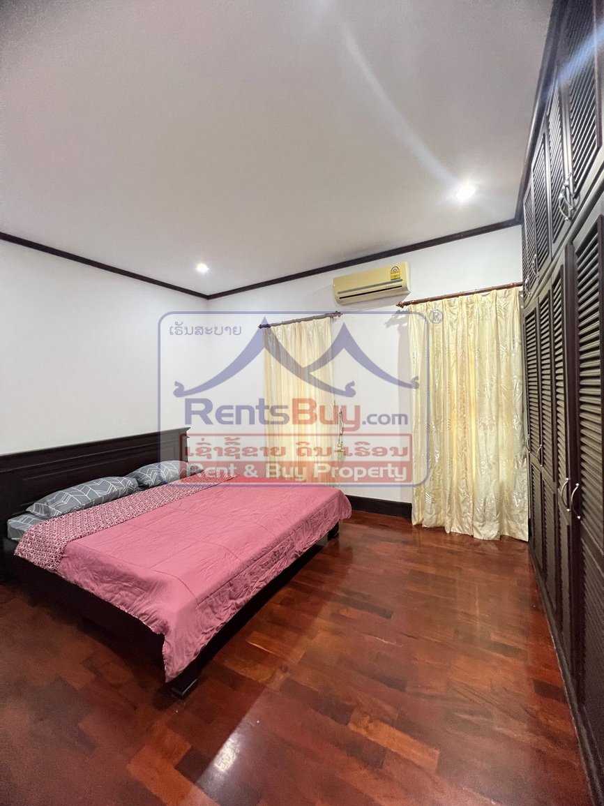 6618-Charming Lao-Style Villa for Lease in Central Vientiane – Spacious, Secure, Fully Furnished