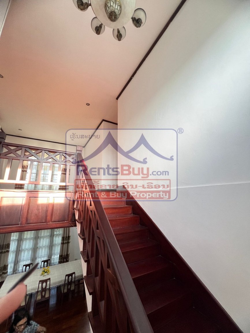 6618-Charming Lao-Style Villa for Lease in Central Vientiane – Spacious, Secure, Fully Furnished