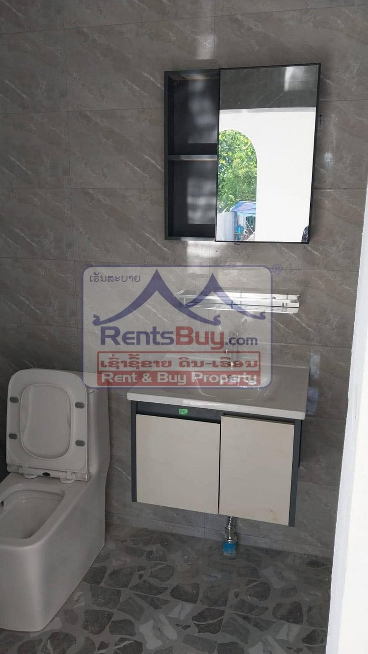 houseforsale01 6632-Turnkey Luxury Home Near Vientiane – Golf Course Views, 10-Car Parking, Owner Financing