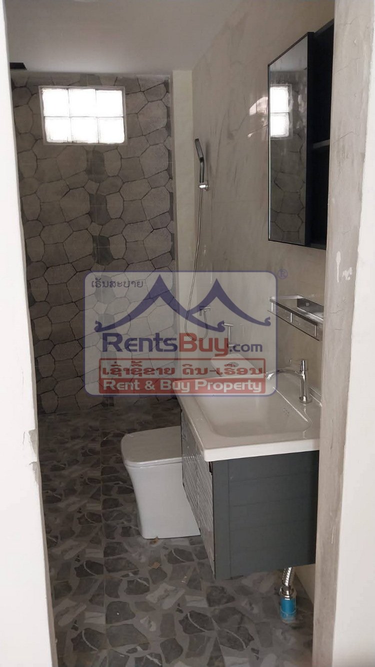 houseforsale05 6632-Turnkey Luxury Home Near Vientiane – Golf Course Views, 10-Car Parking, Owner Financing