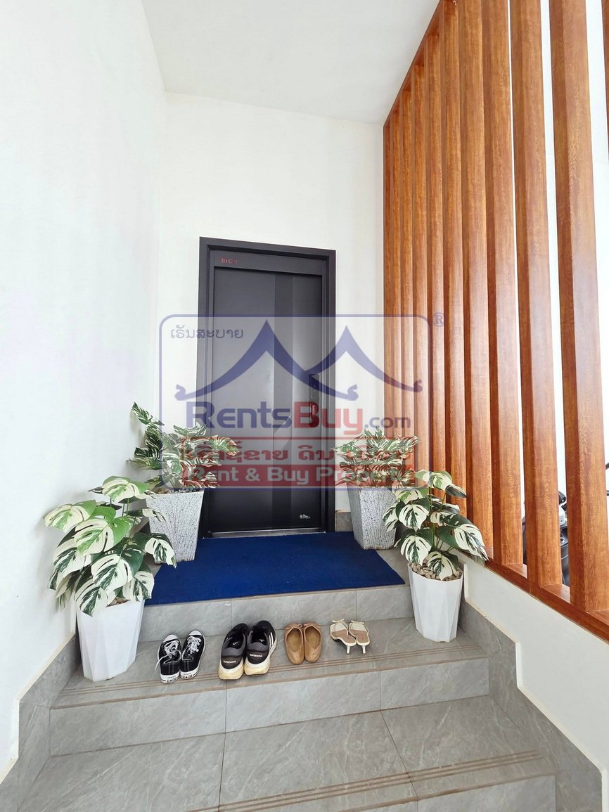6629-Elegant 4-Bedroom Home Near That Luang Market – Spacious, Secure & Fully Furnished