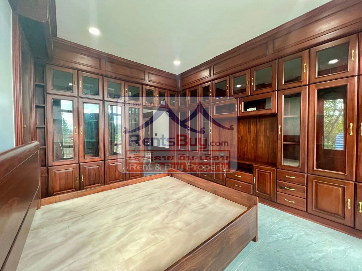 renthouse01 6611-Elegant 6-Bedroom Luxury Villa for Sale or Rent in Chinaimo, Sisattanak – Prime Vientiane Location