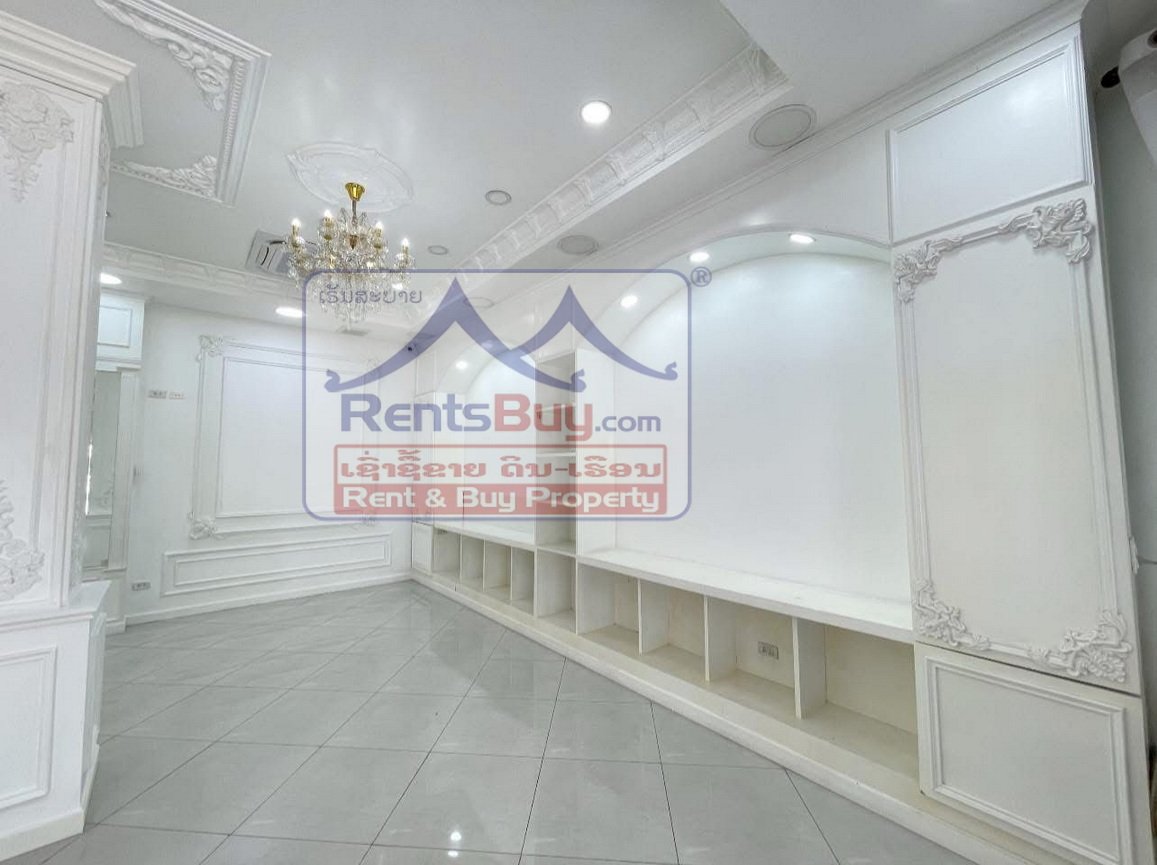6617-Elegant 3-Story shophouse for Rent Near Patuxay – Ideal for Living or Business