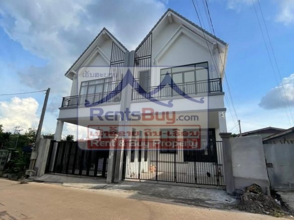 6623-Comfortable & Convenient Townhouse for Rent in Phonthan – Near Schools, Cafés & Fitness Centers