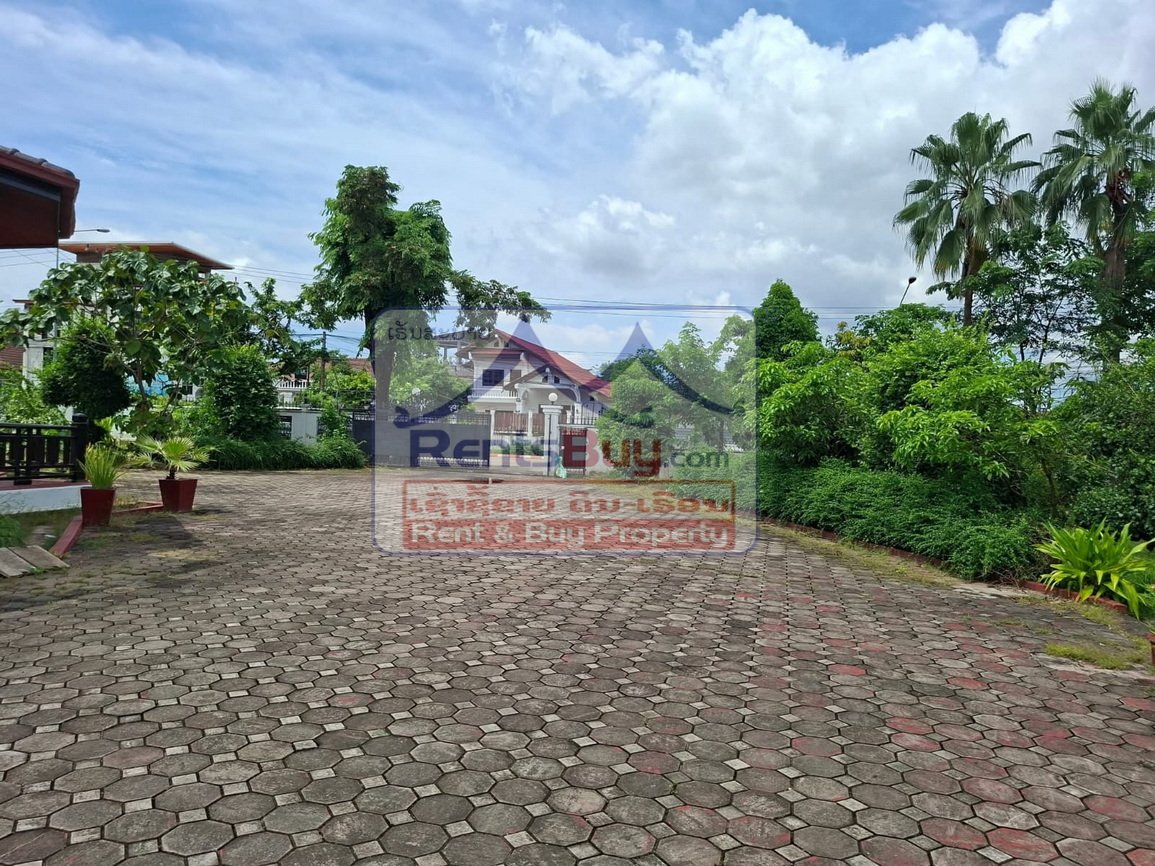 6614-Spacious 8-Bedroom Executive Residence for Rent in Prestigious Sisattanak – Near Rattana College