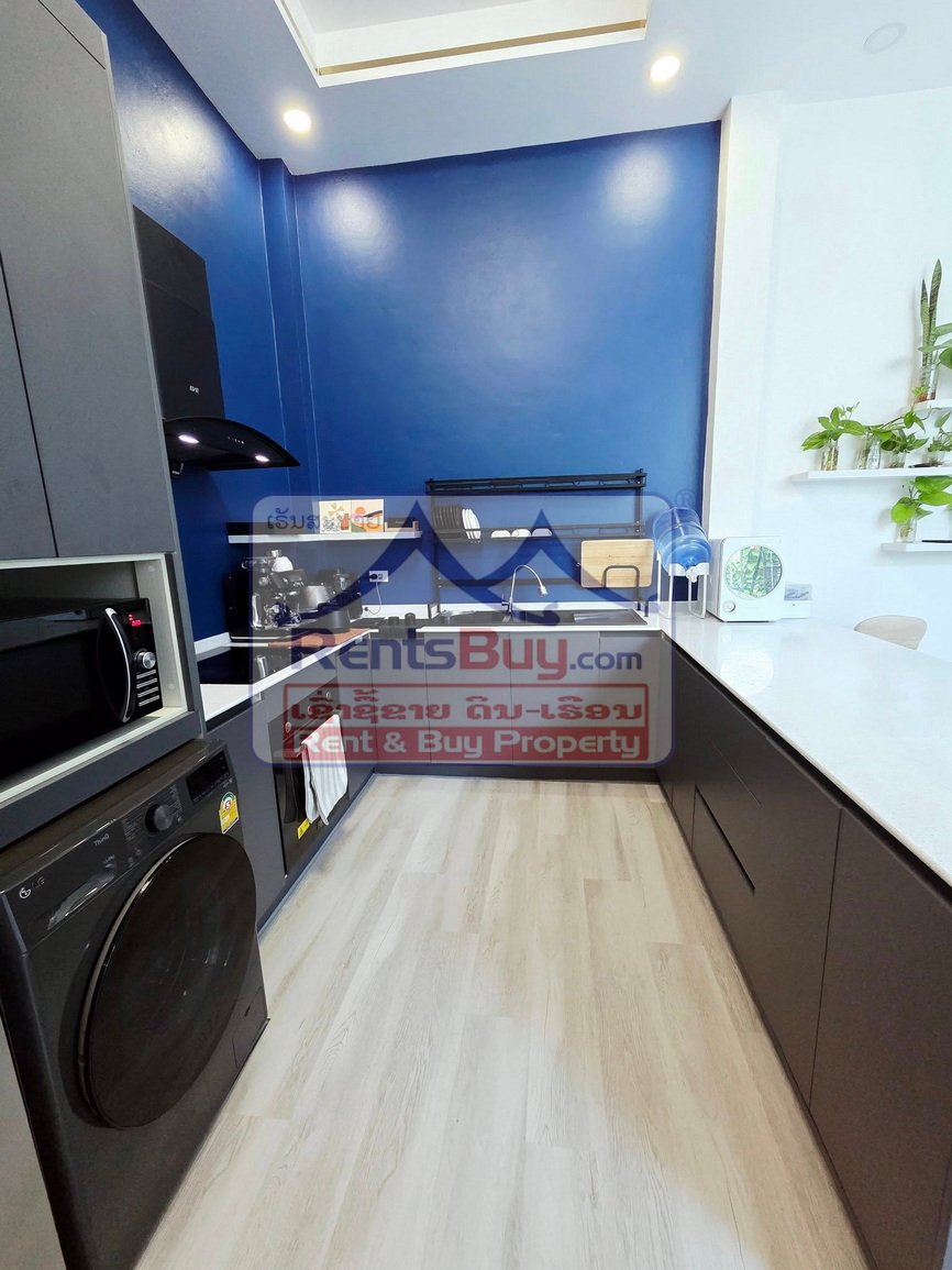 6629-Elegant 4-Bedroom Home Near That Luang Market – Spacious, Secure & Fully Furnished
