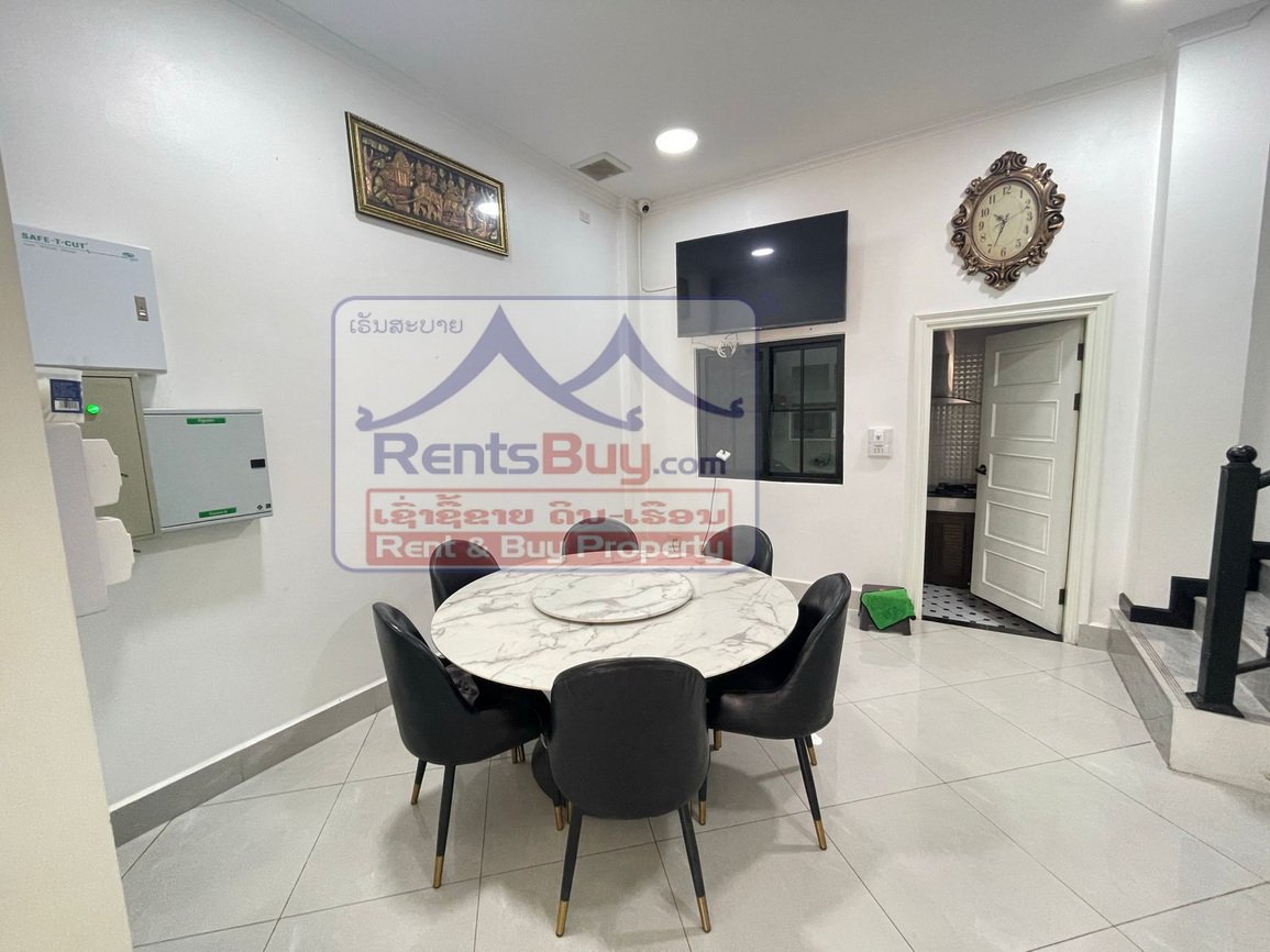 6617-Elegant 3-Story shophouse for Rent Near Patuxay – Ideal for Living or Business