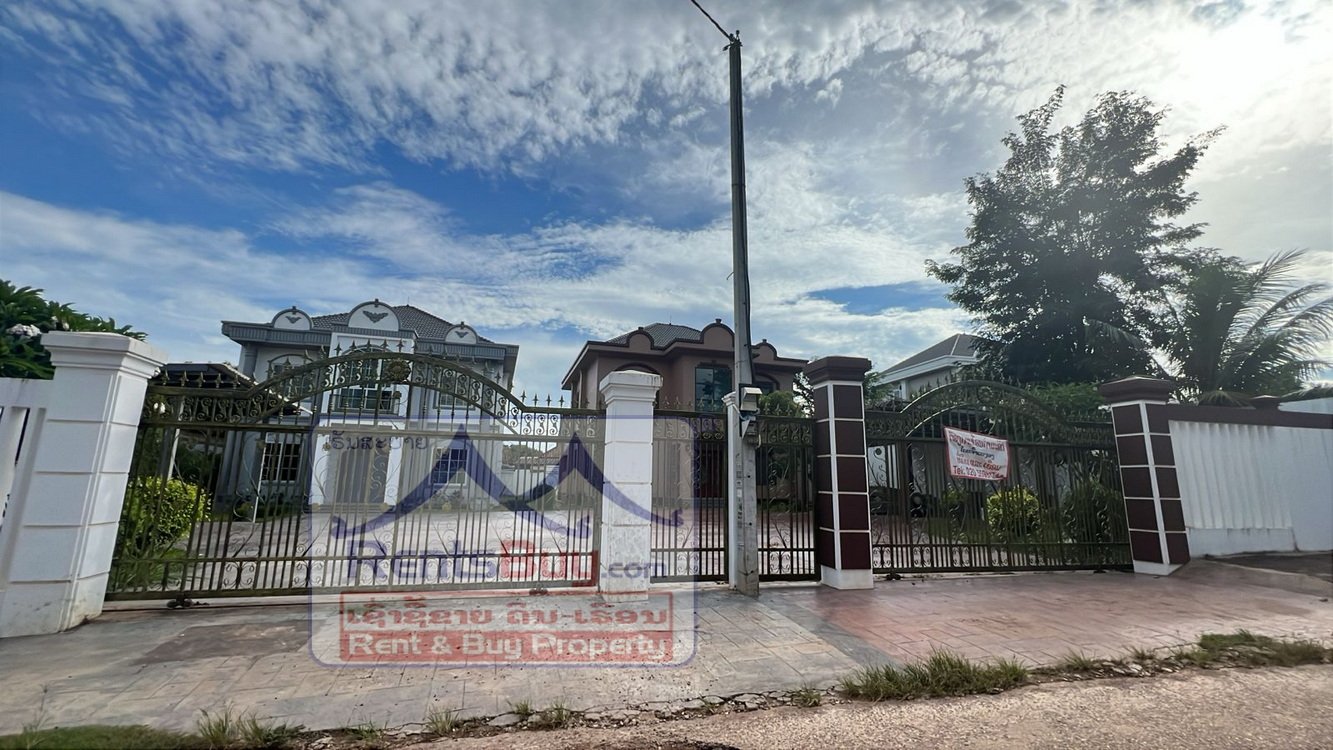 renthouse12 6630-Elegant Two-Villa Estate in Vientiane – Perfect for Large Families or Organizations