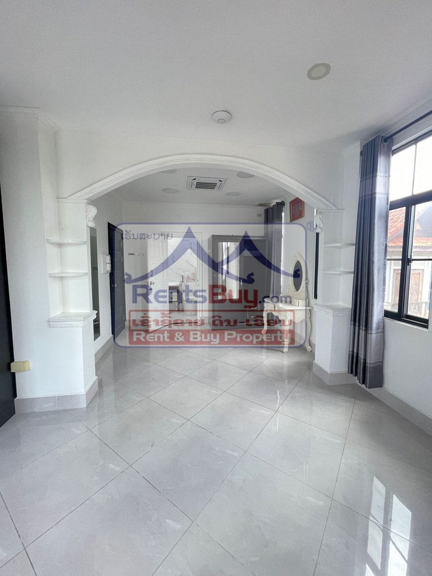 6617-Elegant 3-Story shophouse for Rent Near Patuxay – Ideal for Living or Business