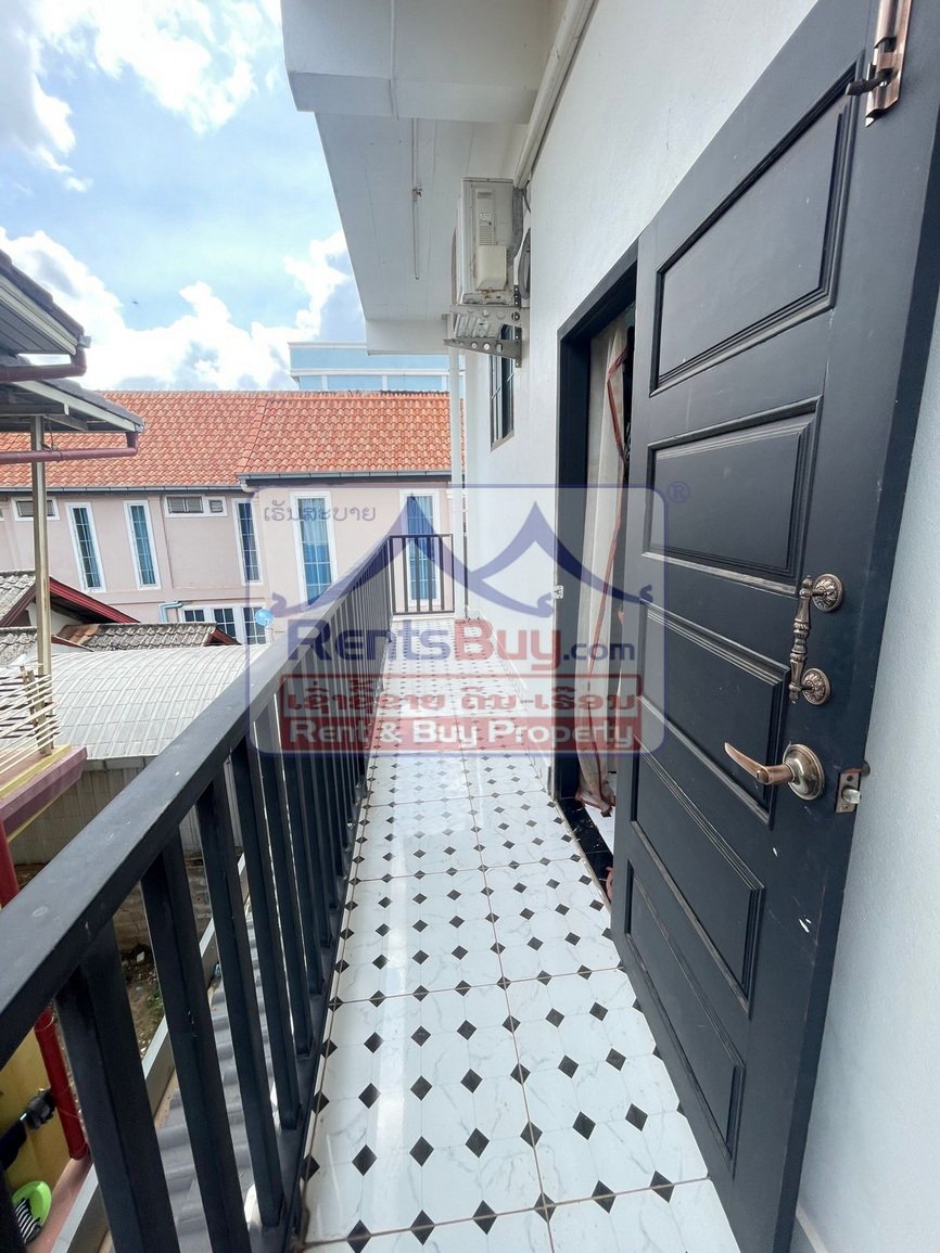 6617-Elegant 3-Story shophouse for Rent Near Patuxay – Ideal for Living or Business