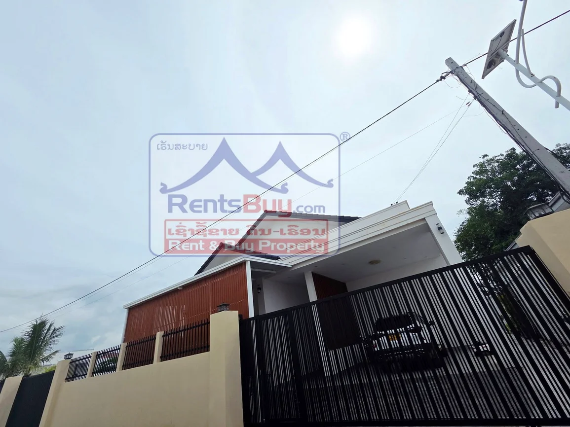 6629-Elegant 4-Bedroom Home Near That Luang Market – Spacious, Secure & Fully Furnished