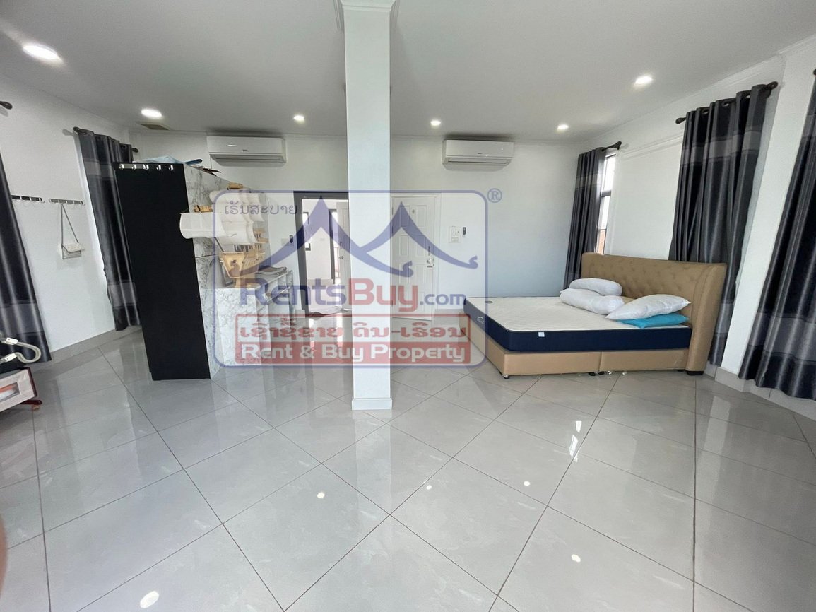 6617-Elegant 3-Story shophouse for Rent Near Patuxay – Ideal for Living or Business