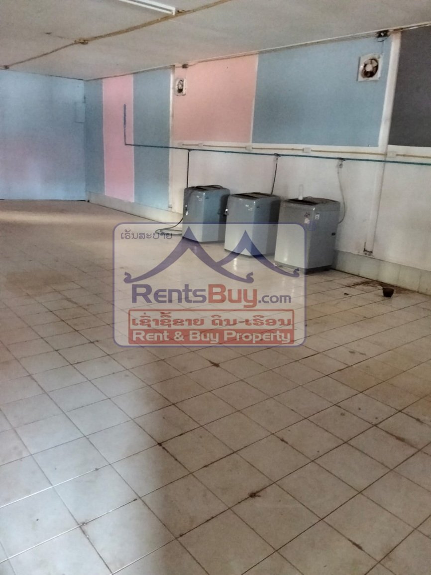 6621-Spacious 403 sqm Property for Rent Near Prestigious Law School – Prime Location!