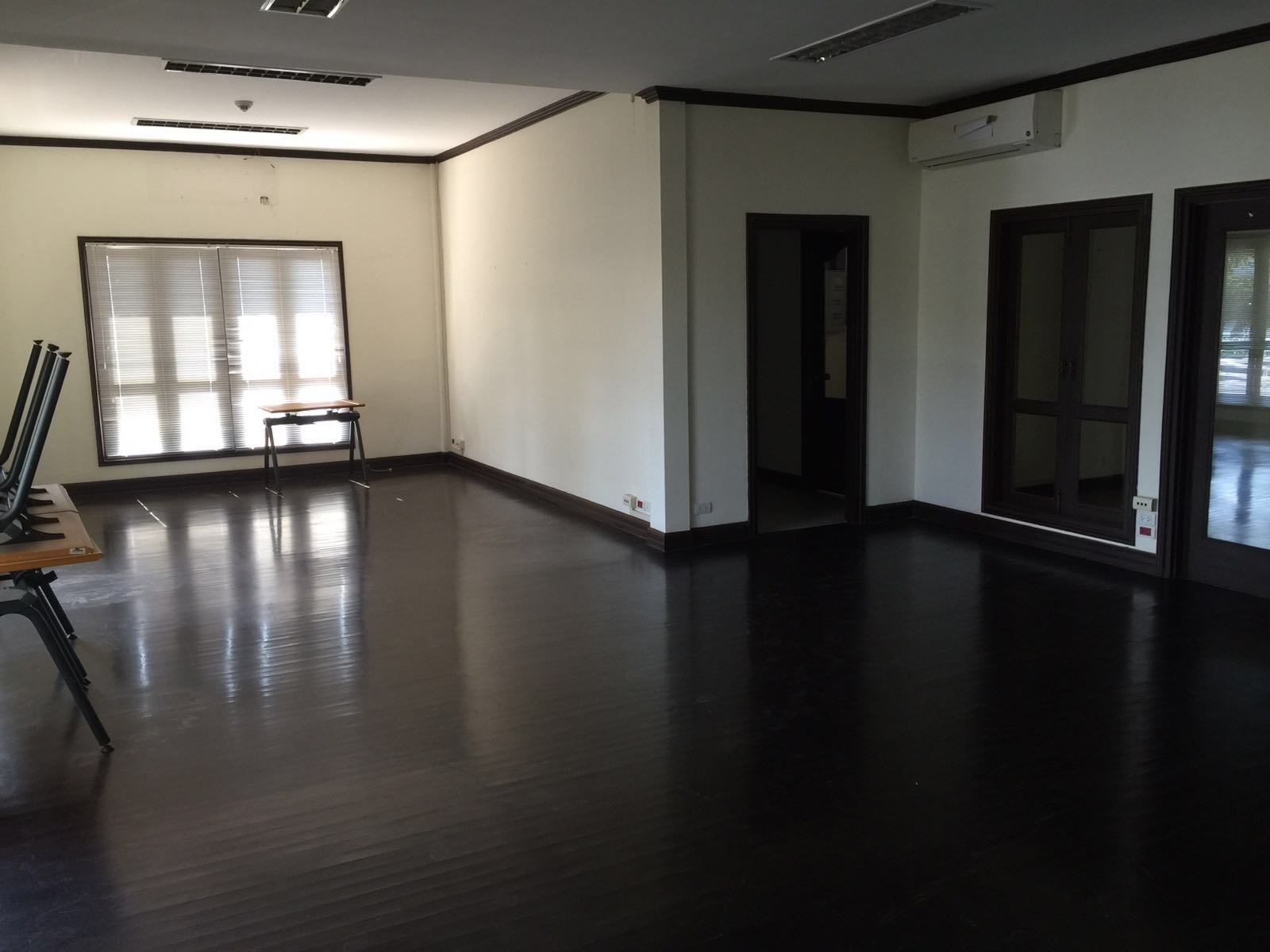 2965-Elegant 4BR Residence near Patuxay area – Ideal for Diplomats & Executives