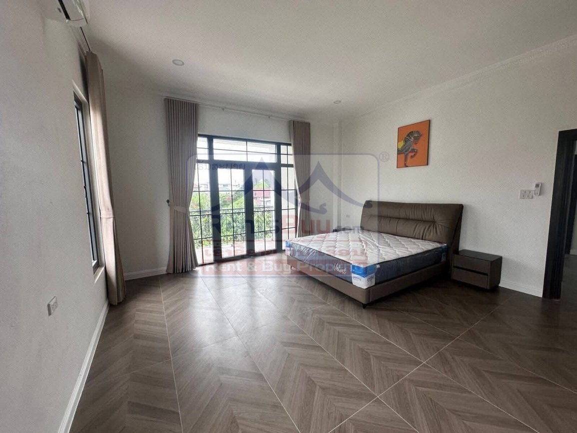 Houseforrent04 6694-Exclusive 5-Bedroom Luxury Villa for Rent Near Thai Embassy – $4,500/Month