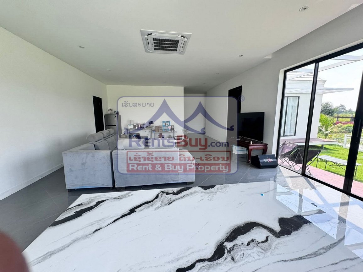6696-Modern 2-Bedroom Villa for Rent in Hadxayfong – $900/Month with Gardener Included