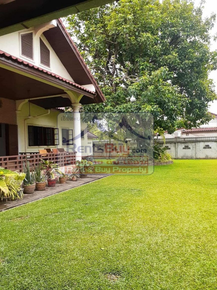 6713-Modern 5-Bedroom Residence for Rent in a Quiet, Well-Connected Neighborhood