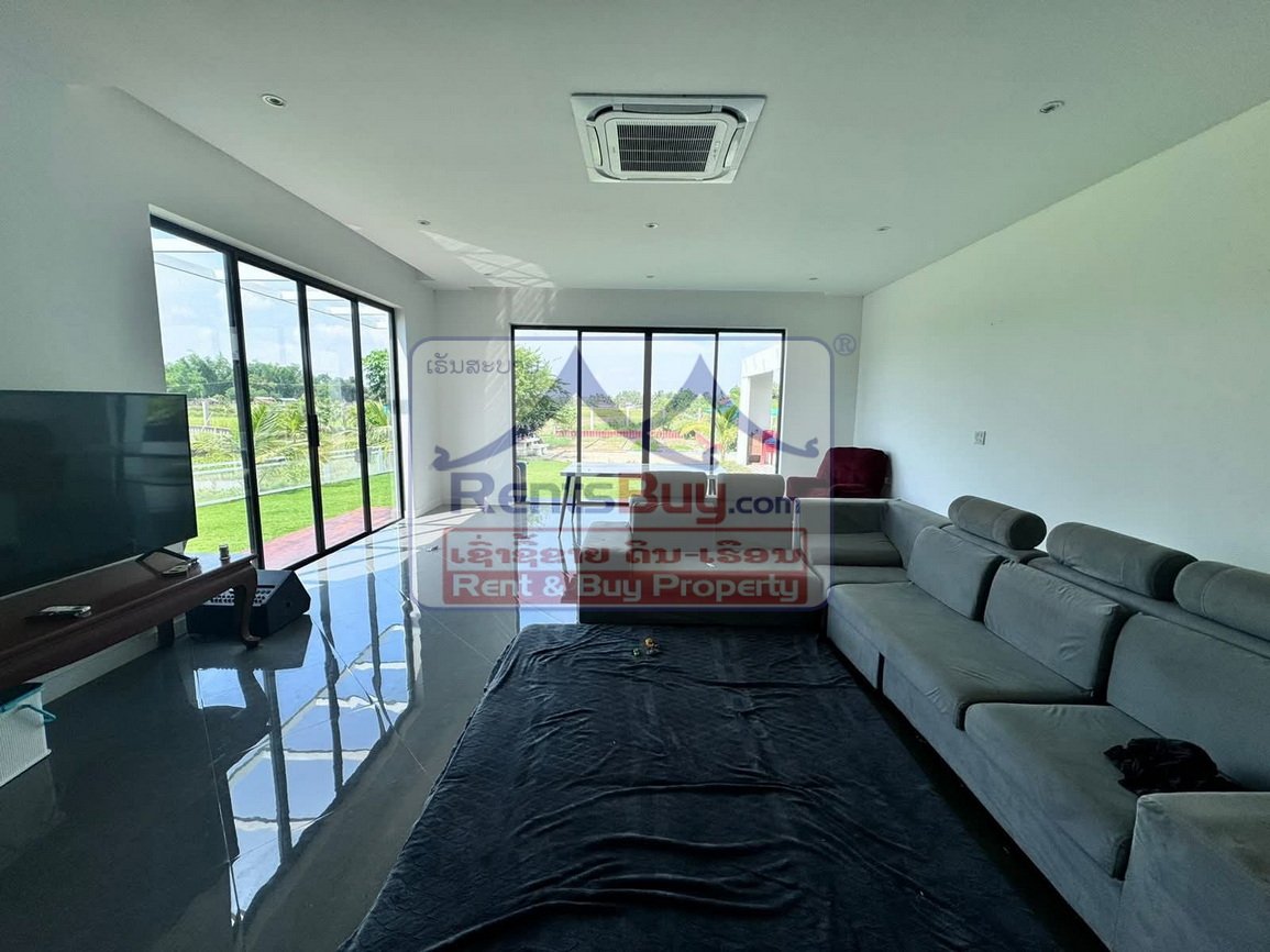 6696-Modern 2-Bedroom Villa for Rent in Hadxayfong – $900/Month with Gardener Included