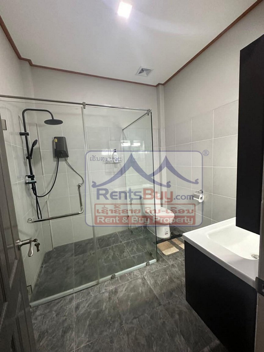 6703-Modern Luxury Villa with Guest House & Pool Near US Embassy – Hadxaifong District, Vientiane