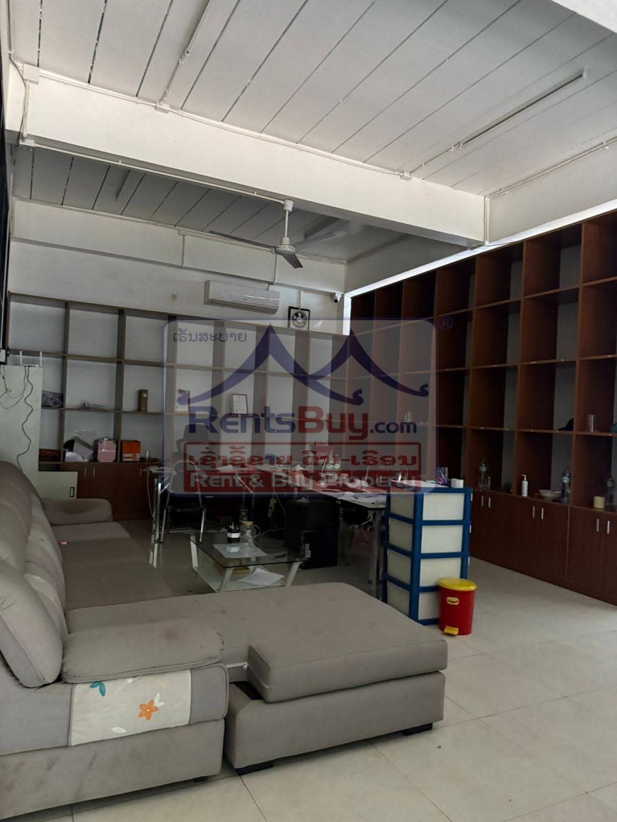 5962-Versatile Three-Story Shophouse for Rent Near Conference Hall – Perfect for Offices, Language Centers & Retail