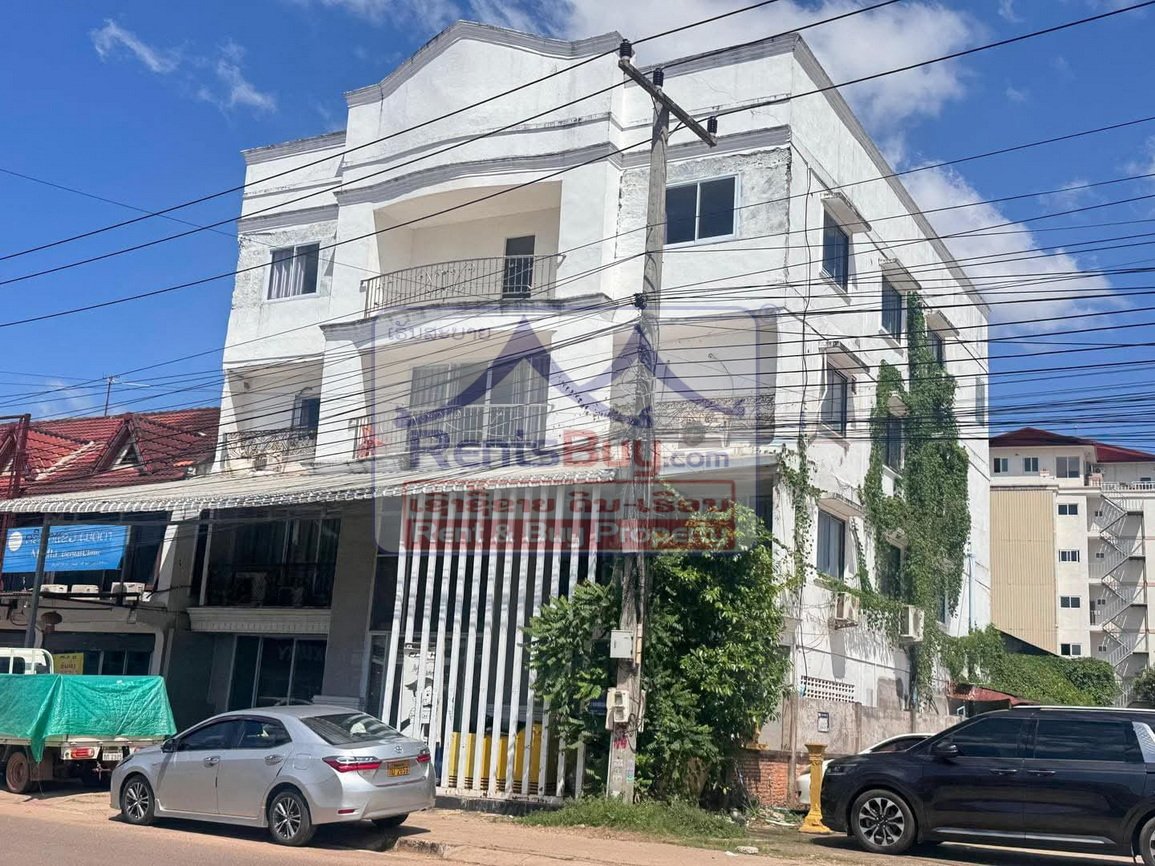 shophouseforrent03 6700-Prime Business Location: 3-Story Shophouse Near Thai Embassy – Perfect for Office Use
