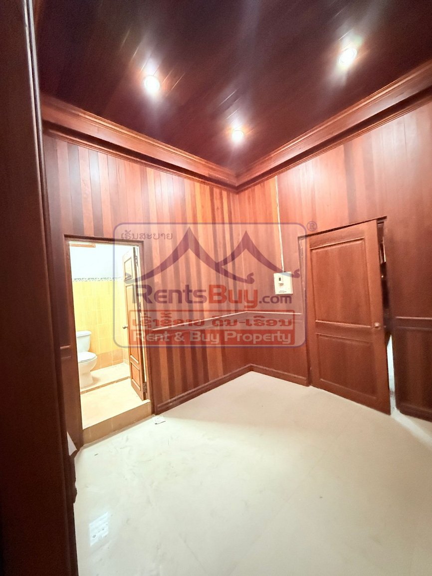 shophouseforrent04 6659-Versatile 3-Story Shophouse in Prime Vat Simeuang – Ideal for Office, Guesthouse, or Mixed Use