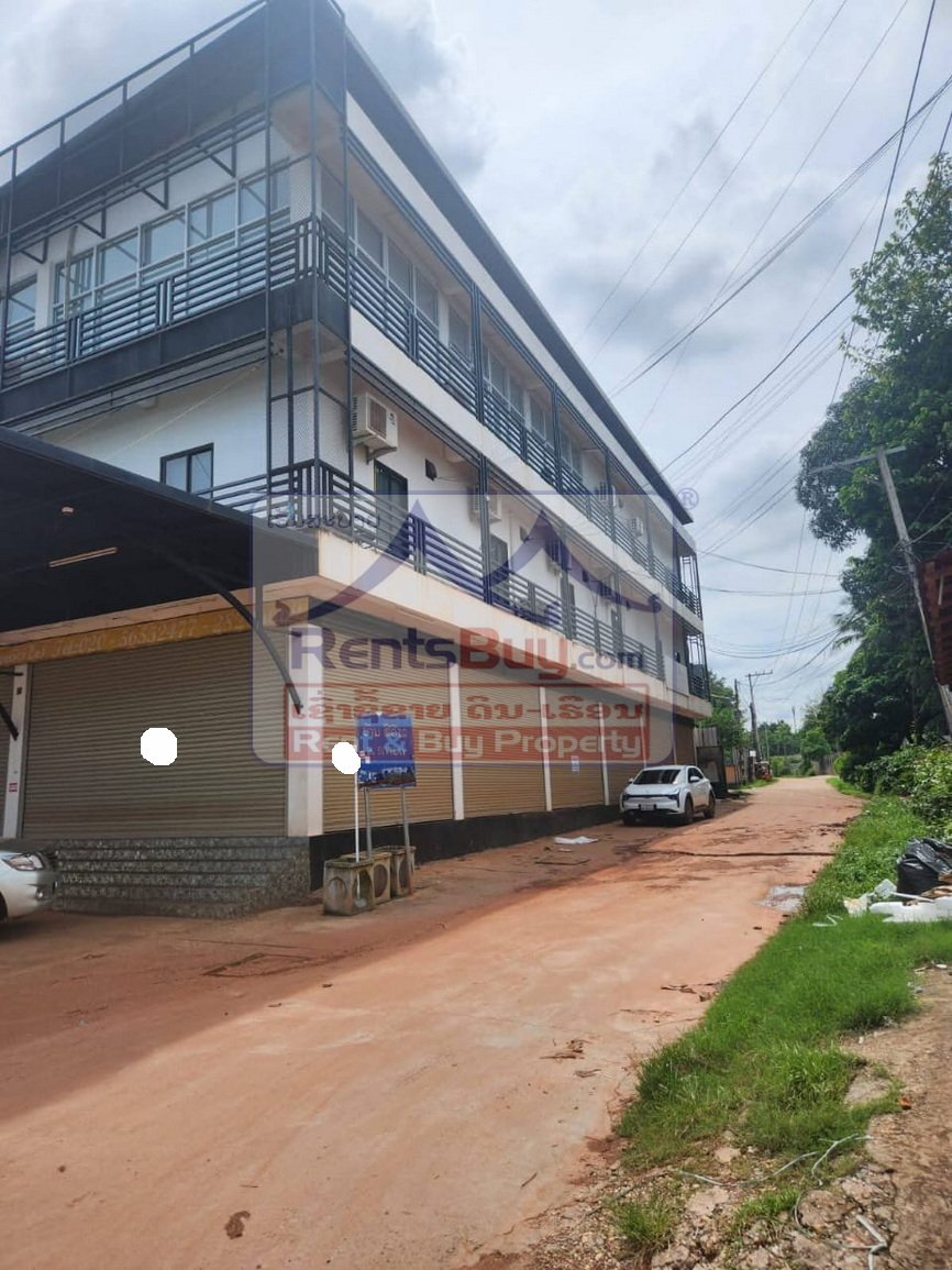 5962-Versatile Three-Story Shophouse for Rent Near Conference Hall – Perfect for Offices, Language Centers & Retail