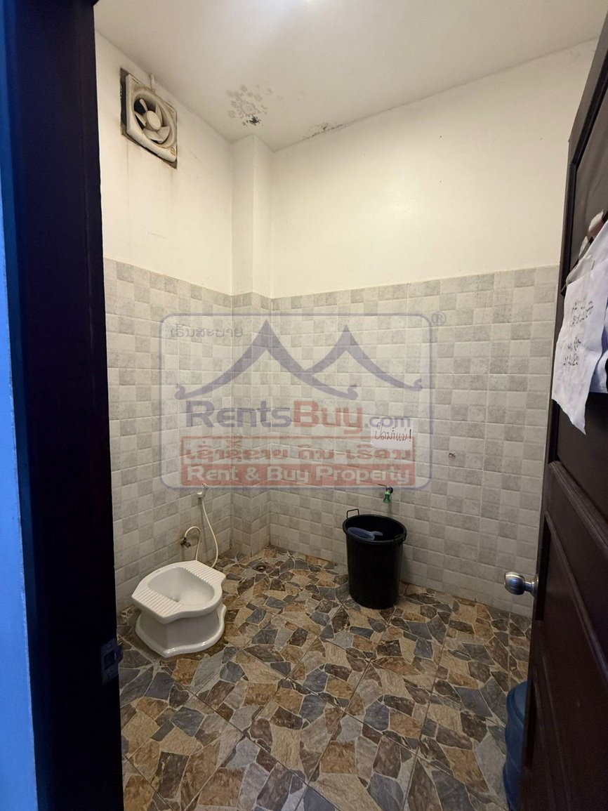 5962-Versatile Three-Story Shophouse for Rent Near Conference Hall – Perfect for Offices, Language Centers & Retail